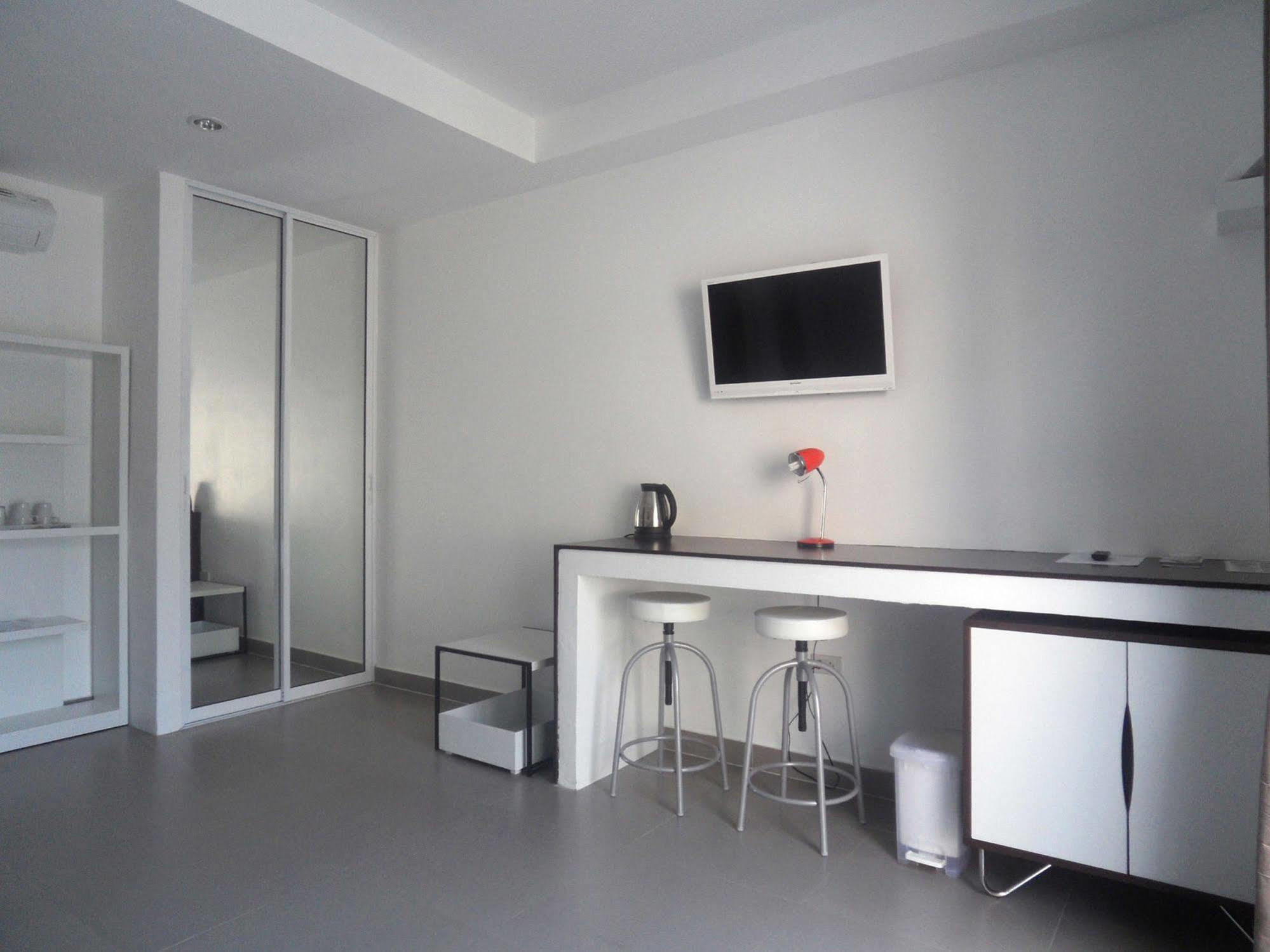 Gp Rooms Pool Guesthouse Pattaya Dış mekan fotoğraf