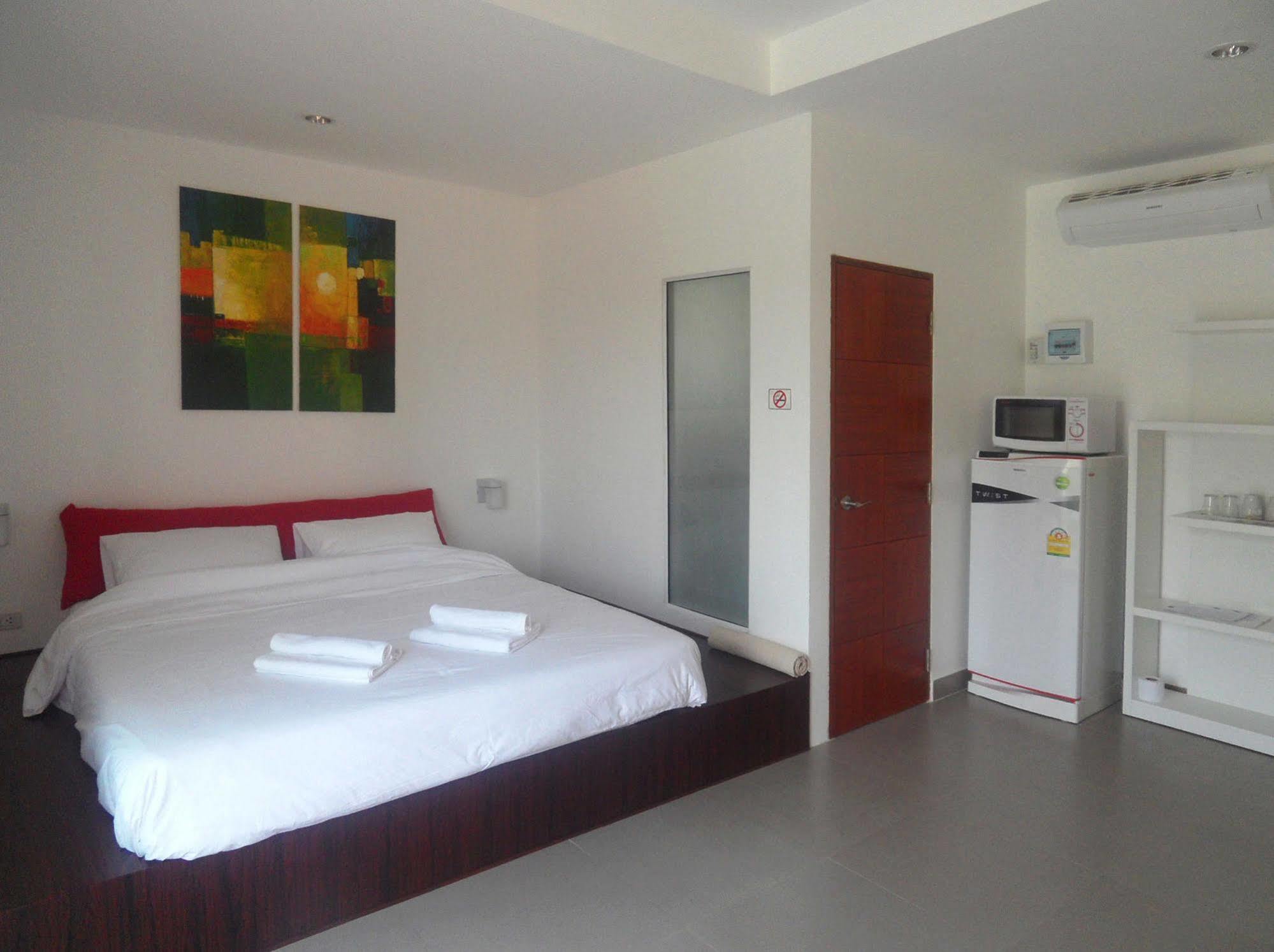 Gp Rooms Pool Guesthouse Pattaya Dış mekan fotoğraf